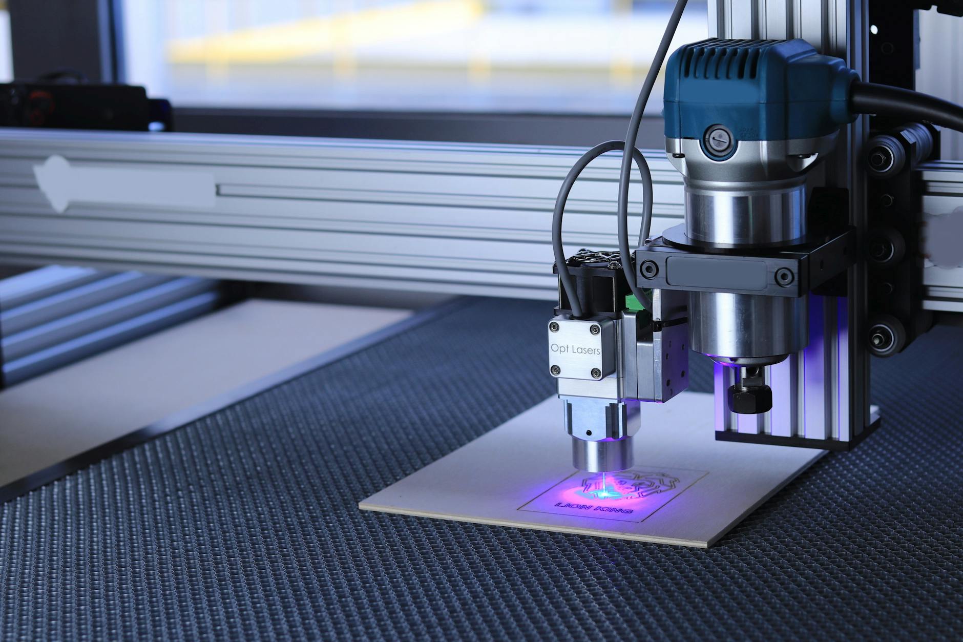 Online Manufacturing Platforms: A Paradigm Shift